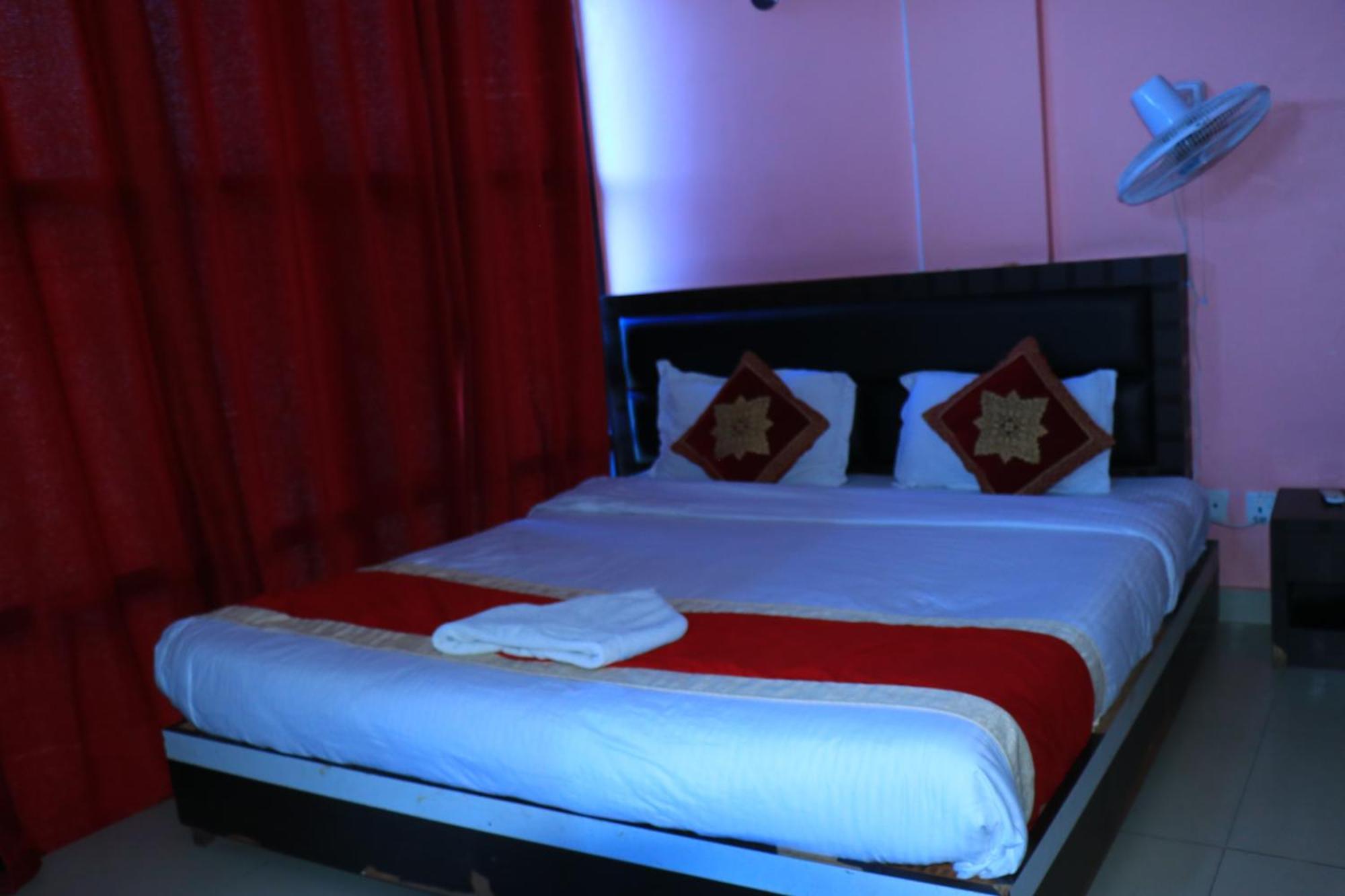 Hotel Megha Heritage Surkhet Dış mekan fotoğraf